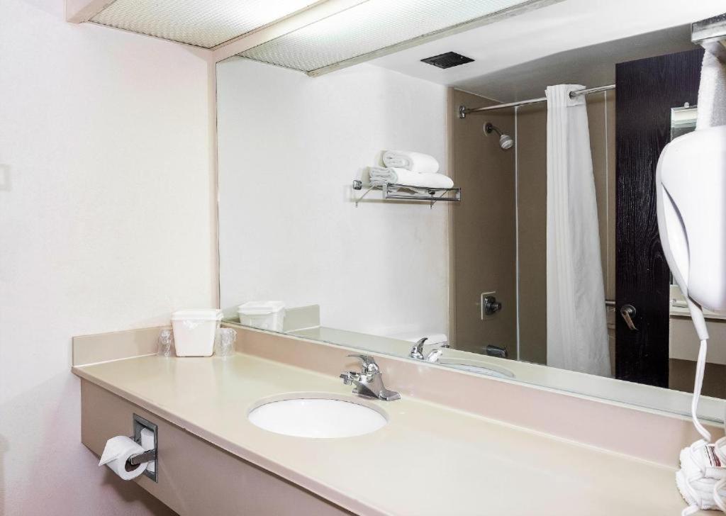 My Home & Suites Madison Ga Ngoại thất bức ảnh