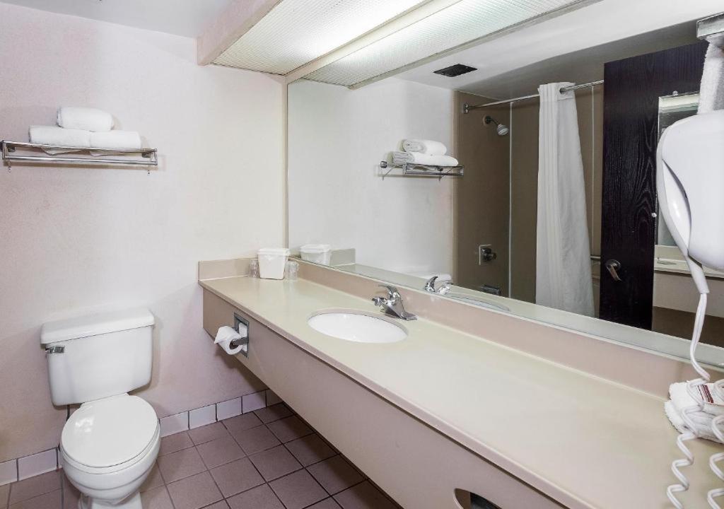 My Home & Suites Madison Ga Ngoại thất bức ảnh